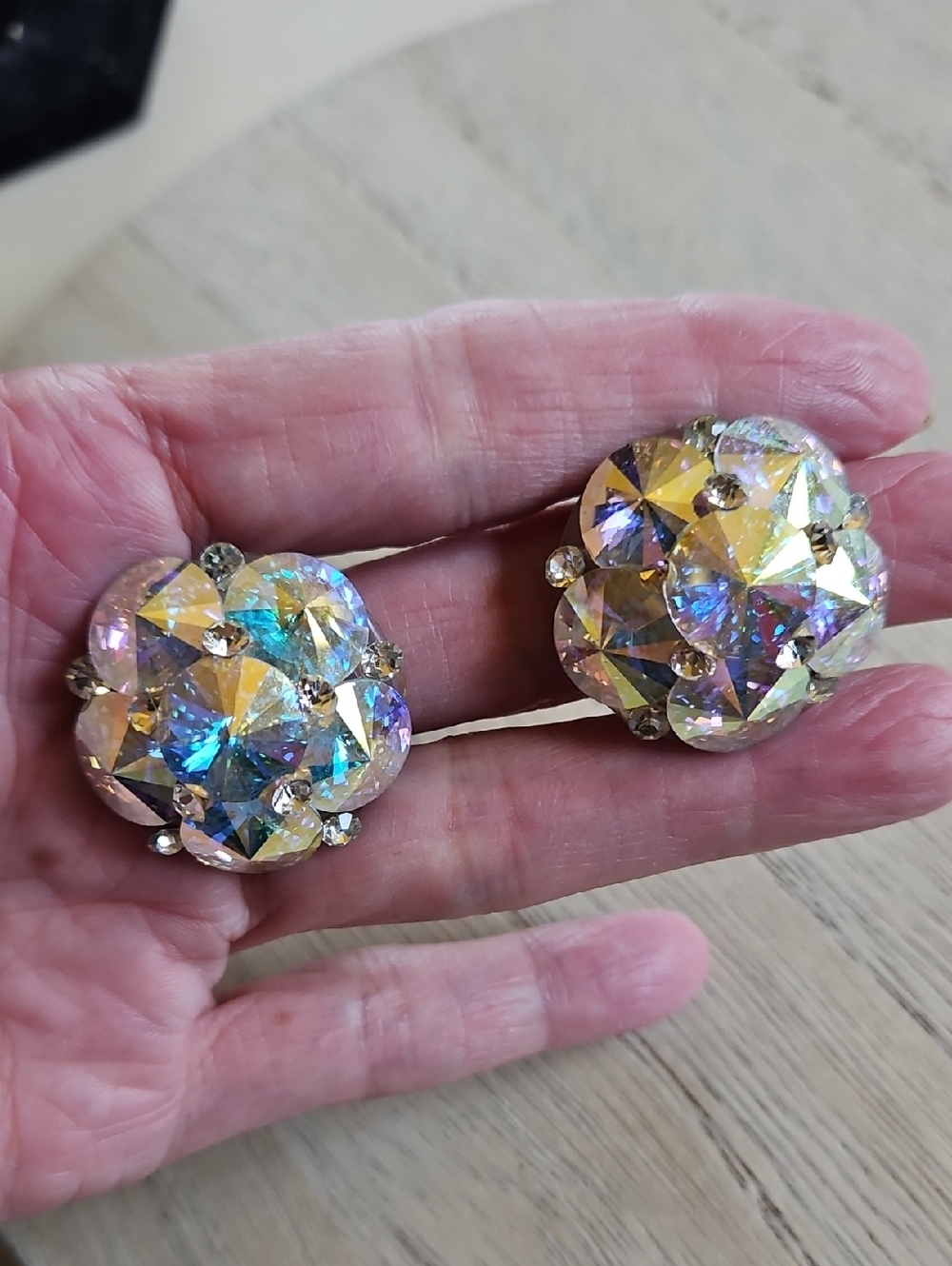 Iridescent Aurora Borealis acrylic and Crystal Clip-On Earrings 80s Lightweght - Picture 5 of 5